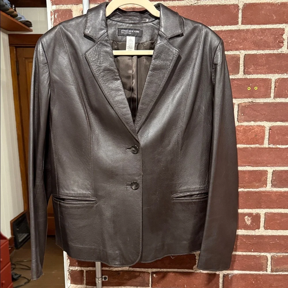 Jones New York Dark Brown Leather Blazer very nice light weight - Picture 1 of 7